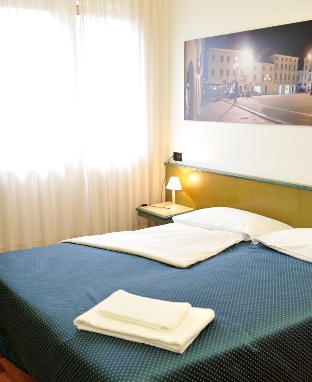 Rometta Hotel Cittadella Exterior photo